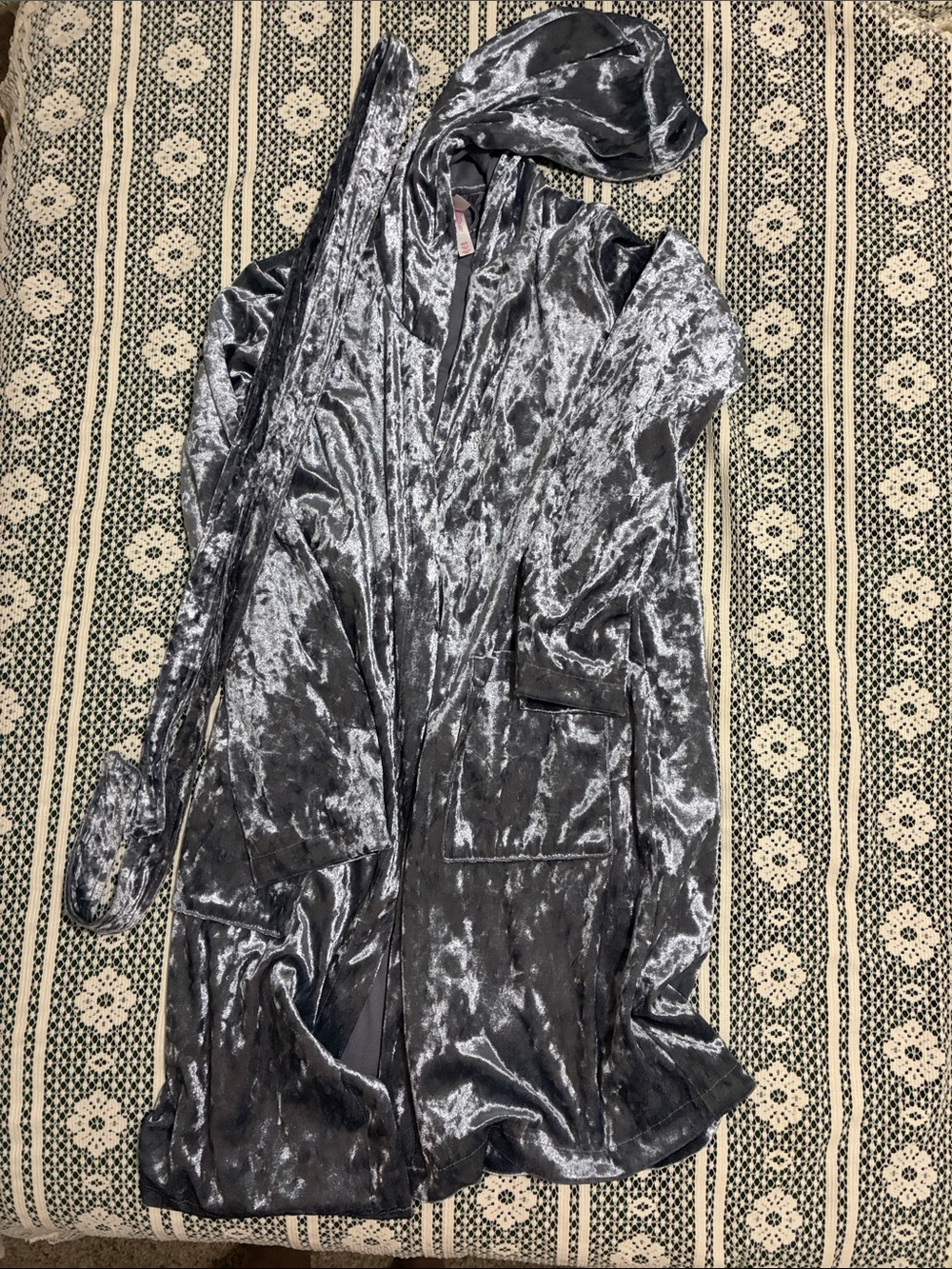 Crushed Velvet Velour Hooded Robe in Silver Gray